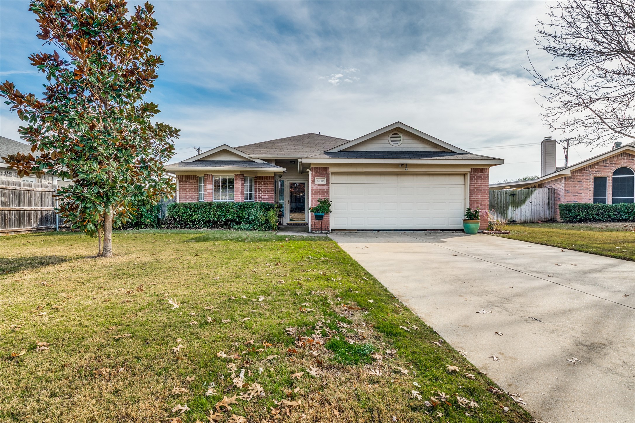 5910 Colebrook Court Arlington TX 76017