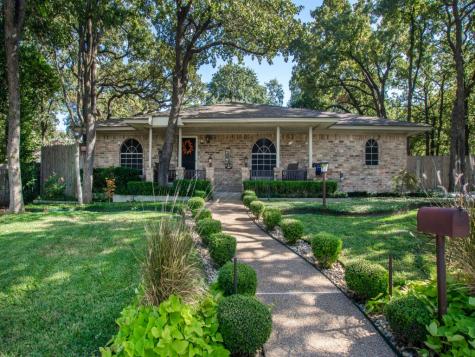 703 Castle Oak Court Arlington TX 76012