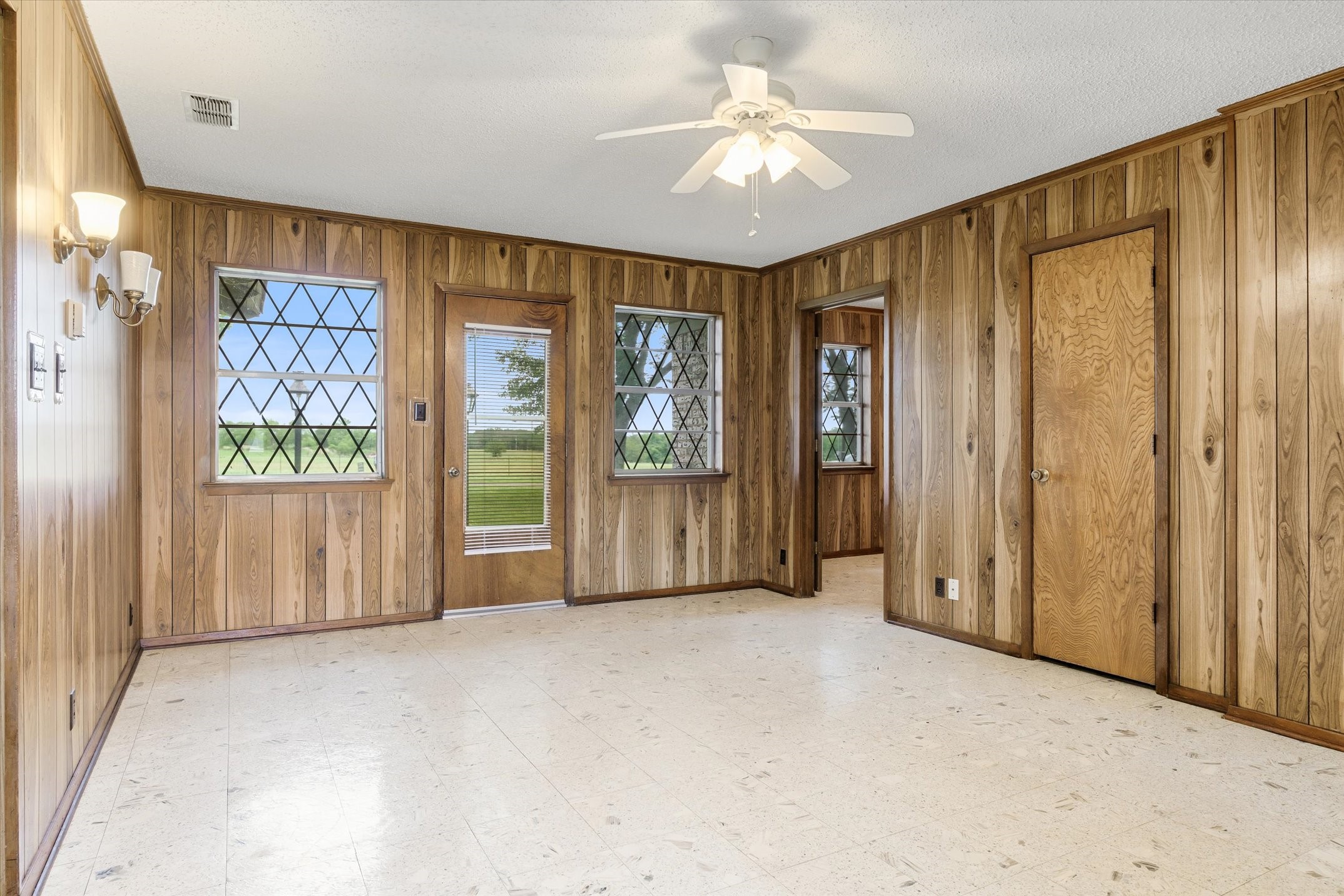 903 Vz County Road 1602 Grand Saline TX 75140