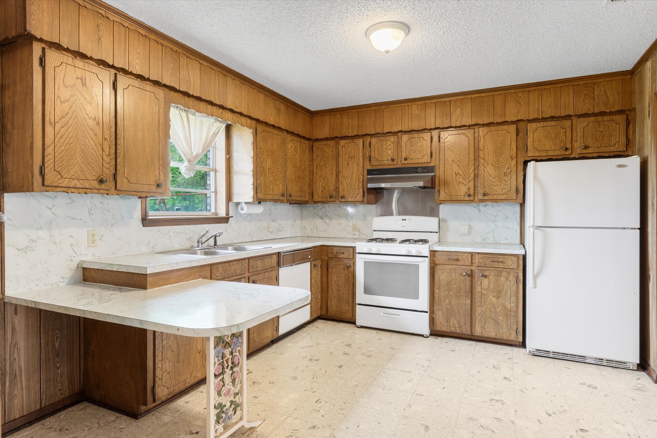 903 Vz County Road 1602 Grand Saline TX 75140