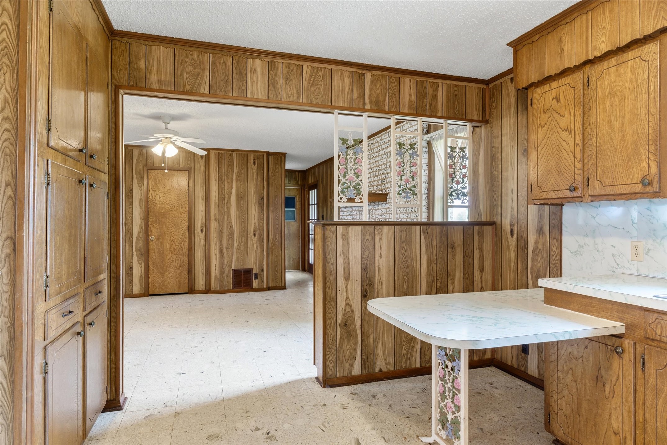 903 Vz County Road 1602 Grand Saline TX 75140