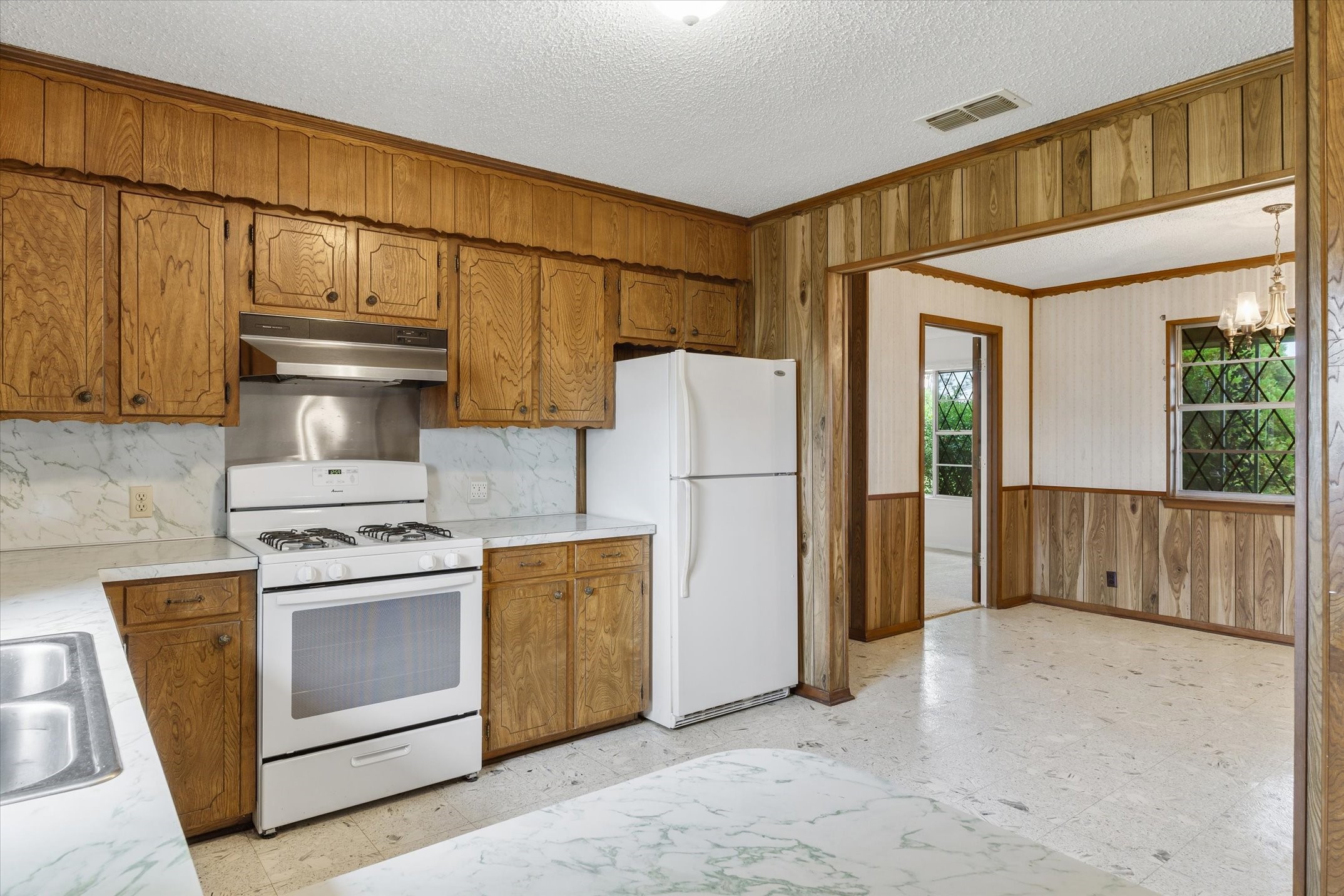 903 Vz County Road 1602 Grand Saline TX 75140