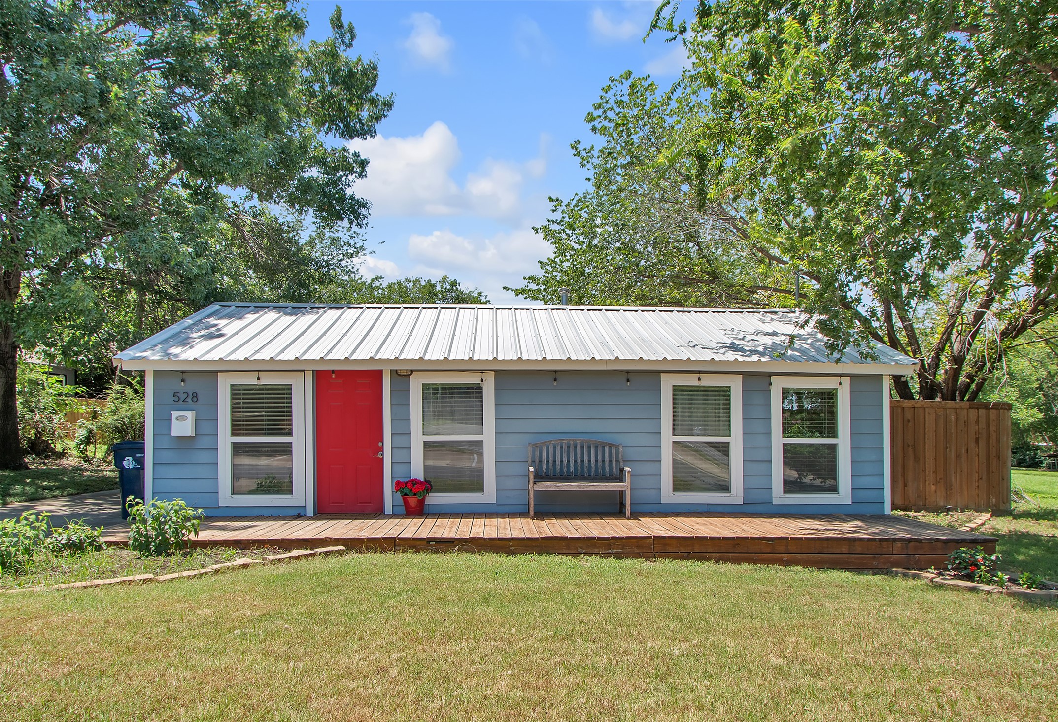 528 Pierce Street Denton TX 76201