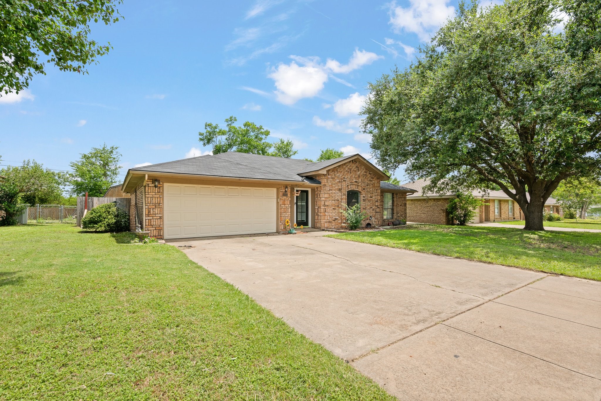 1215 Sandstone Drive Cleburne TX 76033