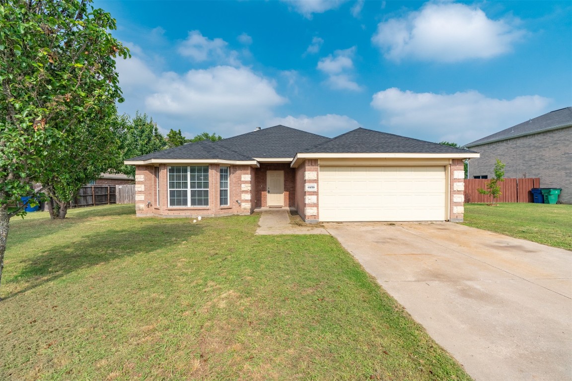 6909 Justin Lane Greenville TX 75402