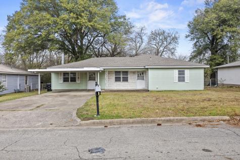 4026 Dixon Circle Greenville TX 75401