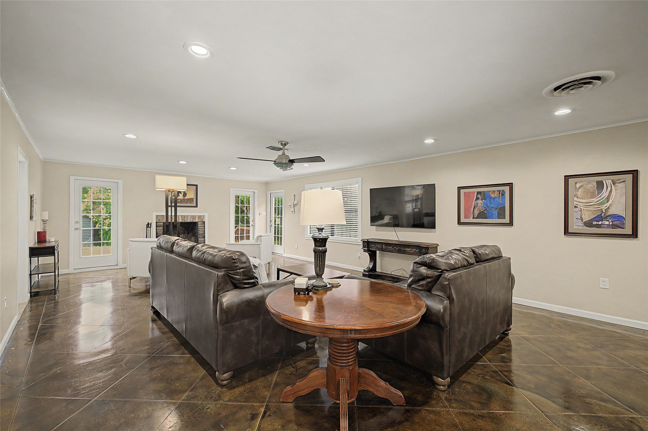 3644 W Seminary Drive Fort Worth TX 76109