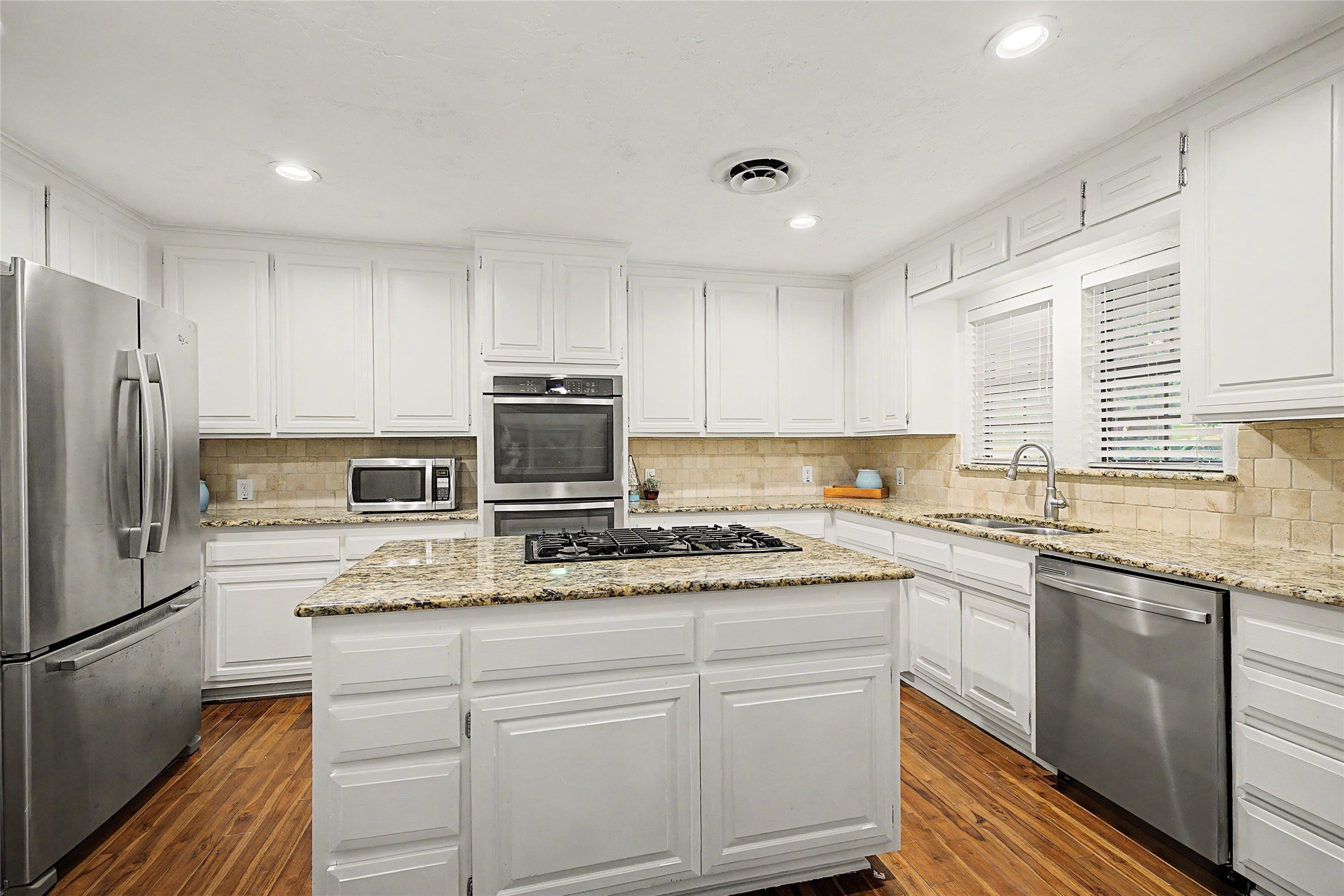 3644 W Seminary Drive Fort Worth TX 76109