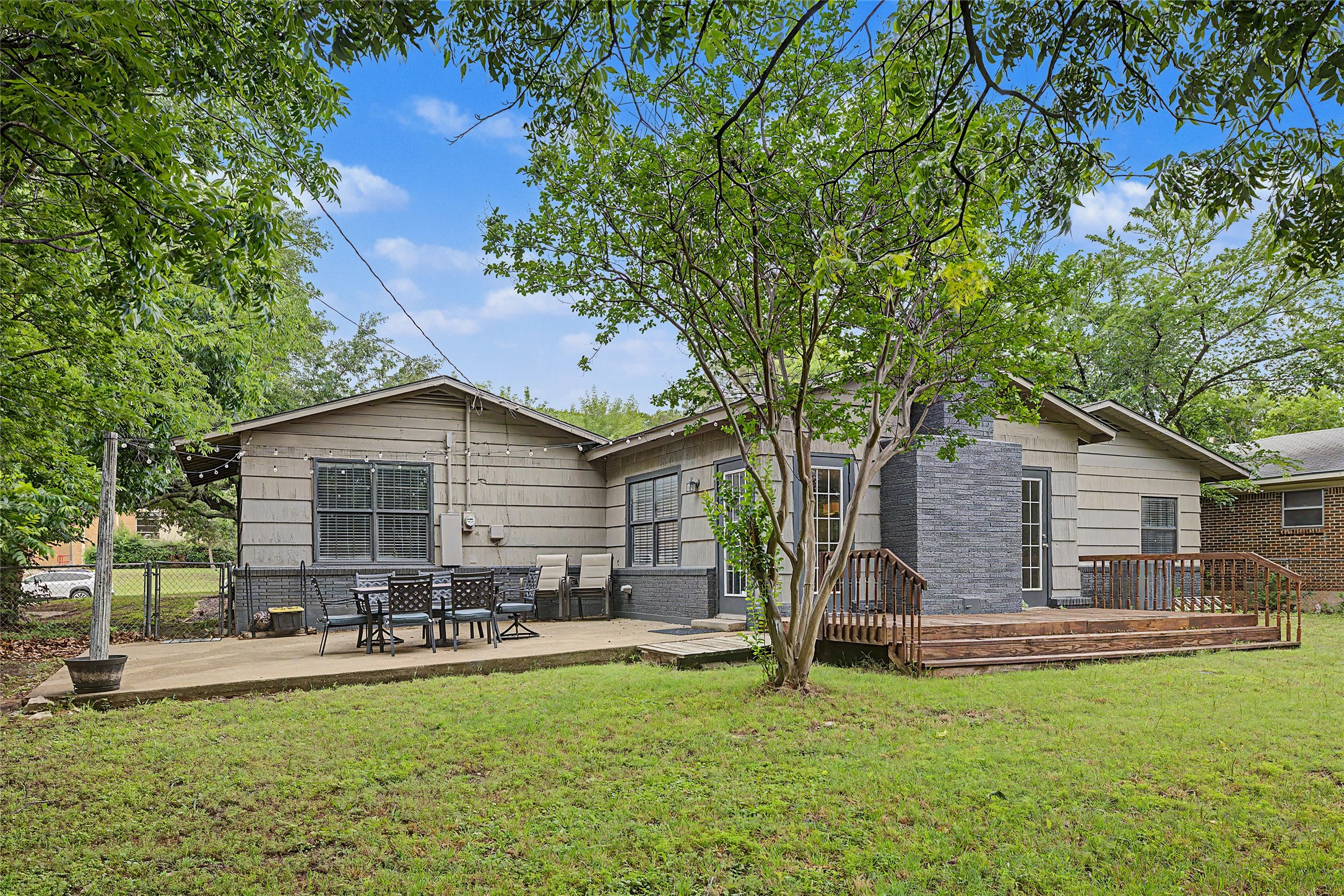3644 W Seminary Drive Fort Worth TX 76109