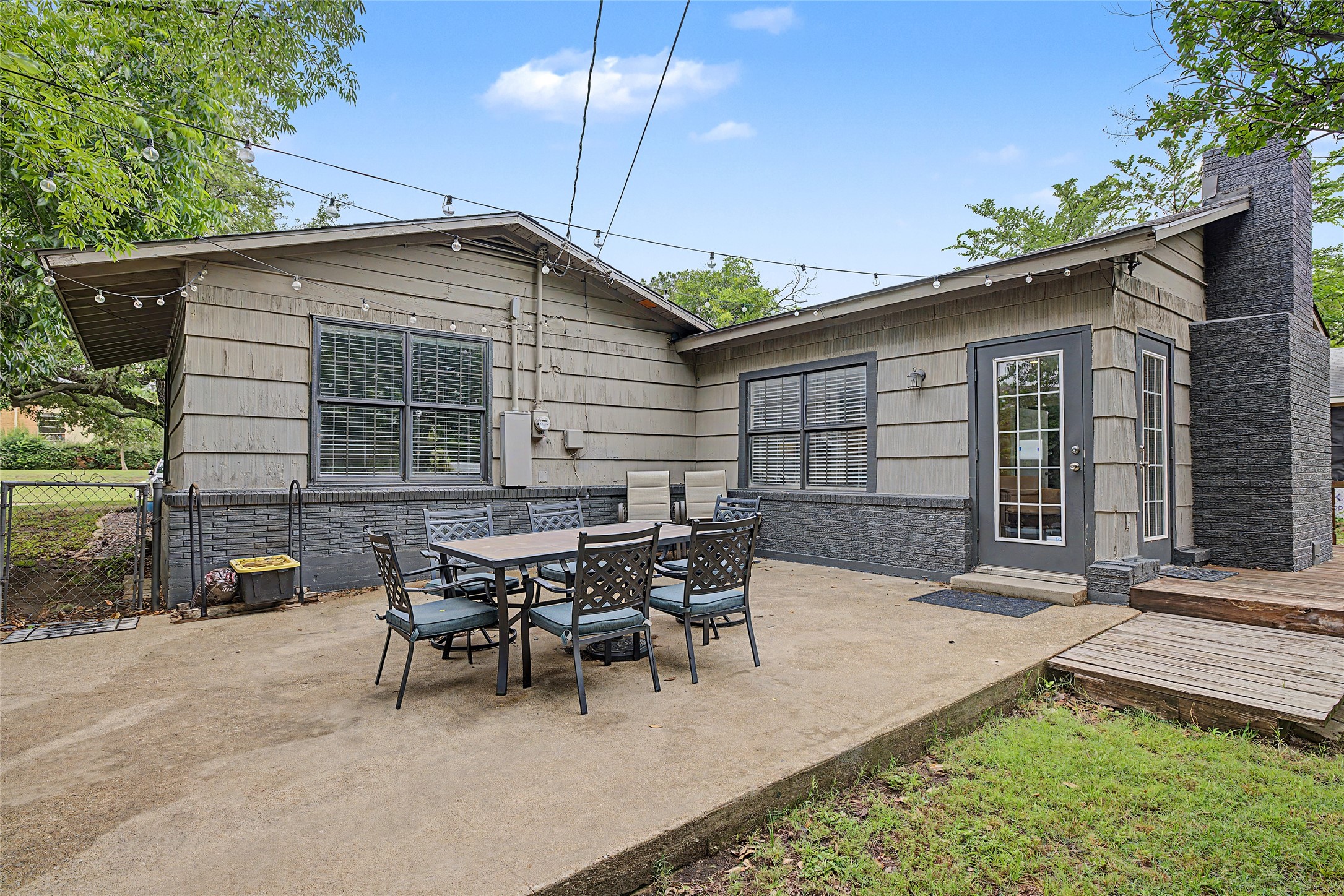 3644 W Seminary Drive Fort Worth TX 76109