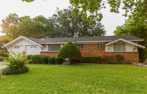 833 SW Sundown Trail Burleson TX 76028