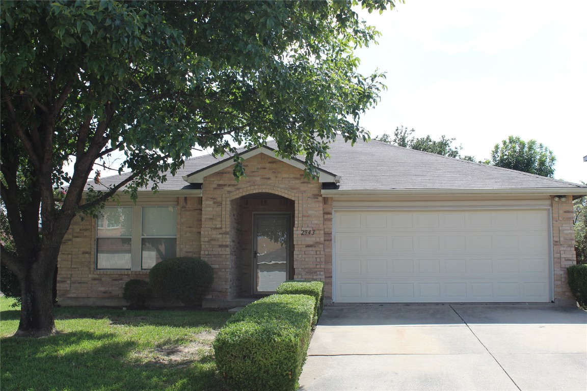 2943 Celian Drive Grand Prairie TX 75052