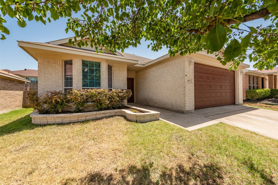 9957 Peregrine Trail Fort Worth TX 76108