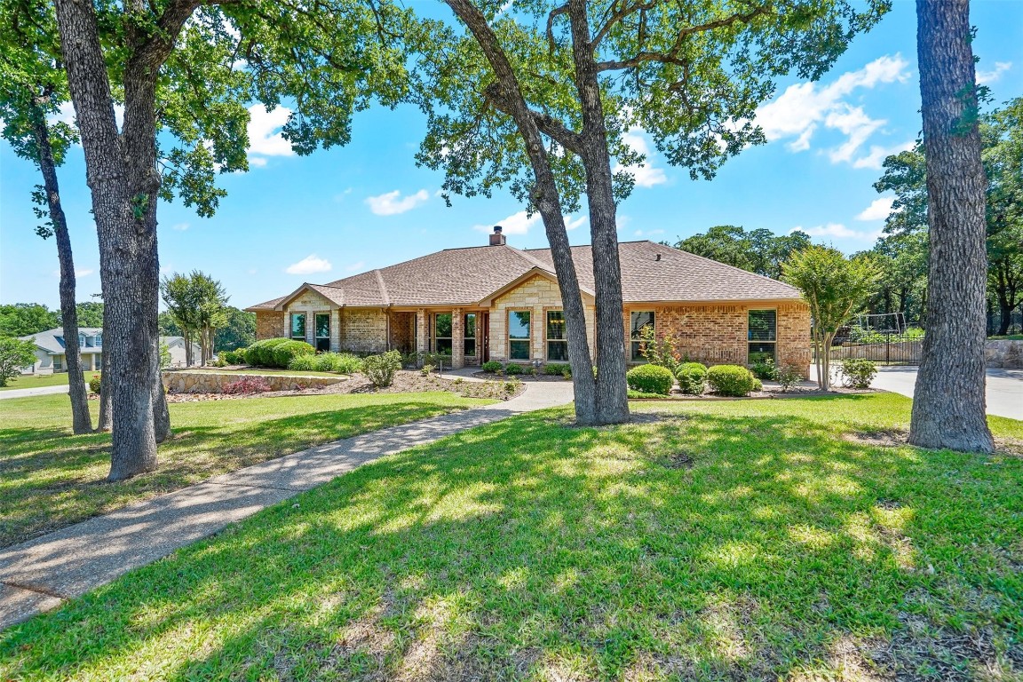 2901 Eric Lane Burleson TX 76028