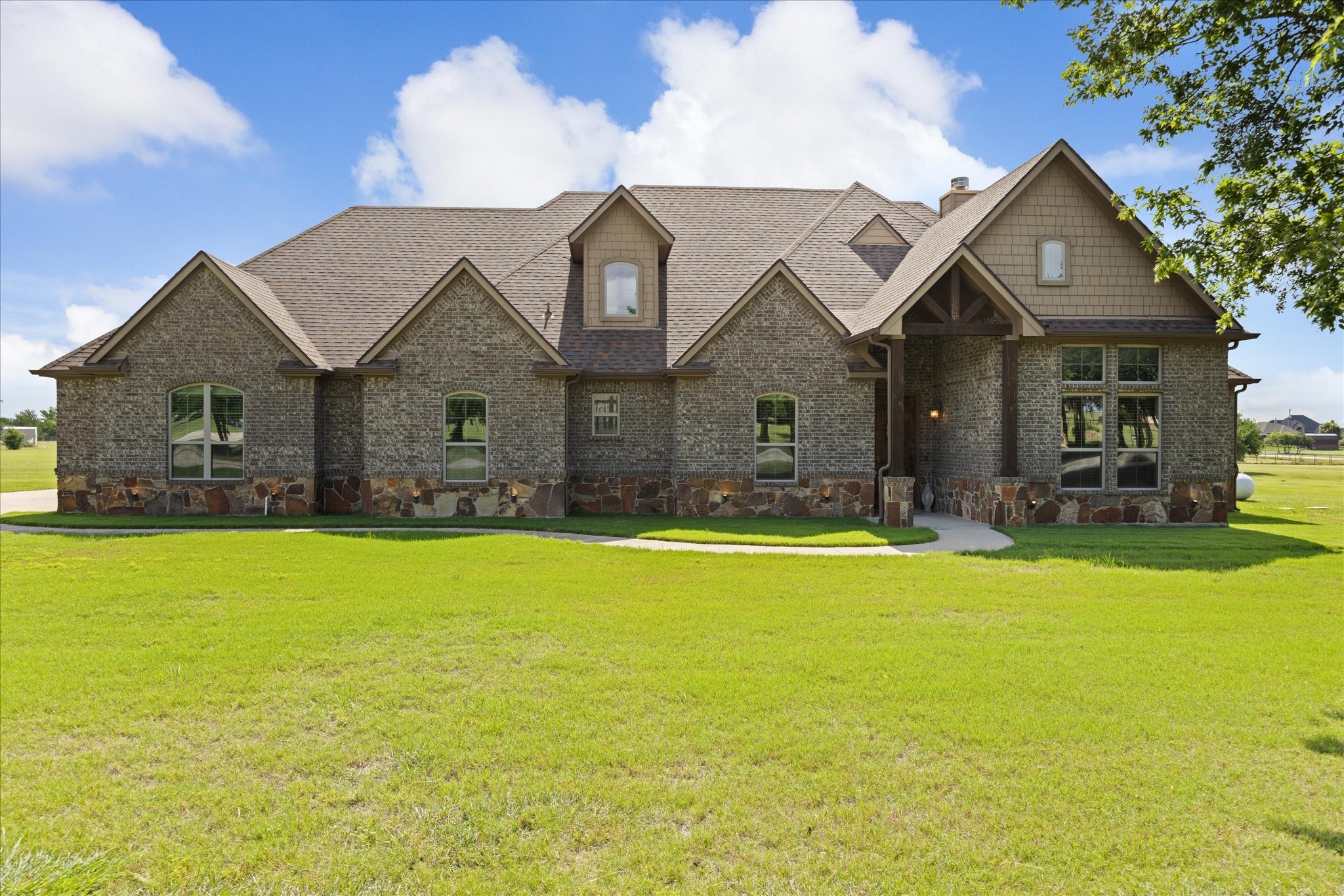 104 Rattling Antler Court Azle TX 76020