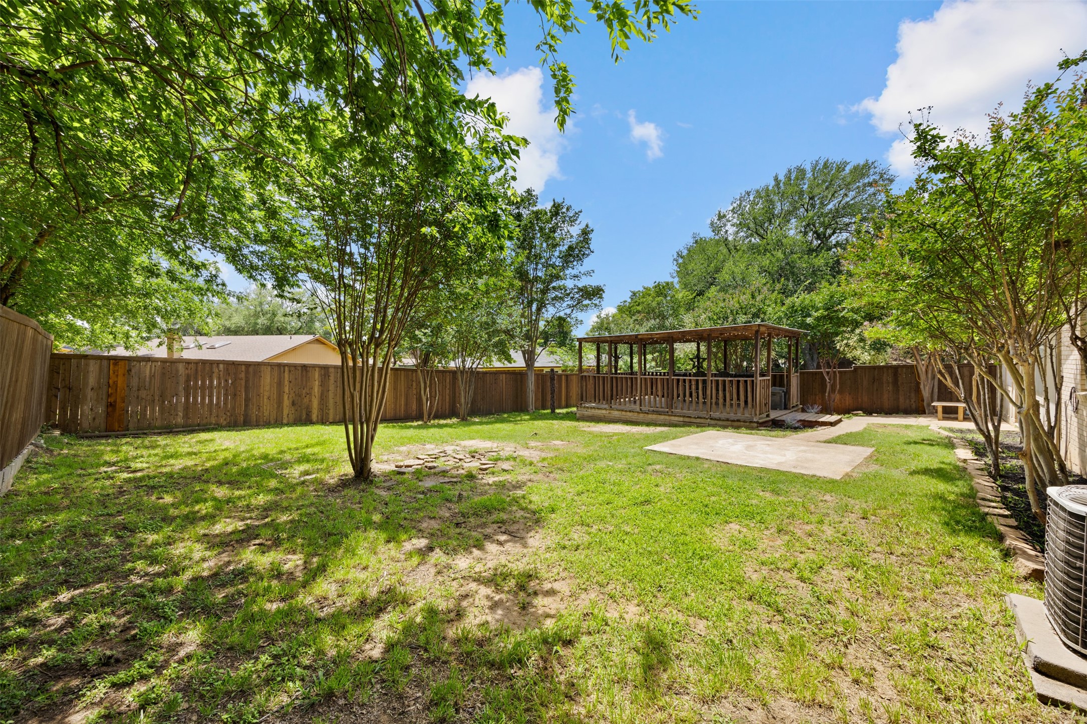 2010 Warwick Drive Arlington TX 76015