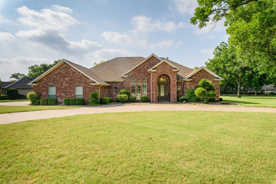 5905 Dog Leg Court Granbury TX 76049