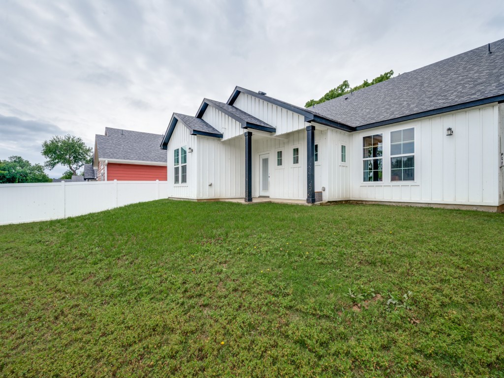 216 Wilson Street Lake Dallas TX 75065