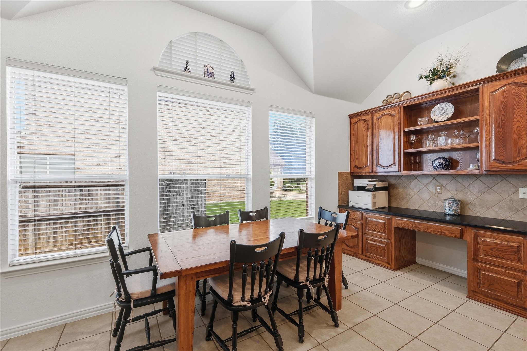 8106 Summerleaf Drive Arlington TX 76001