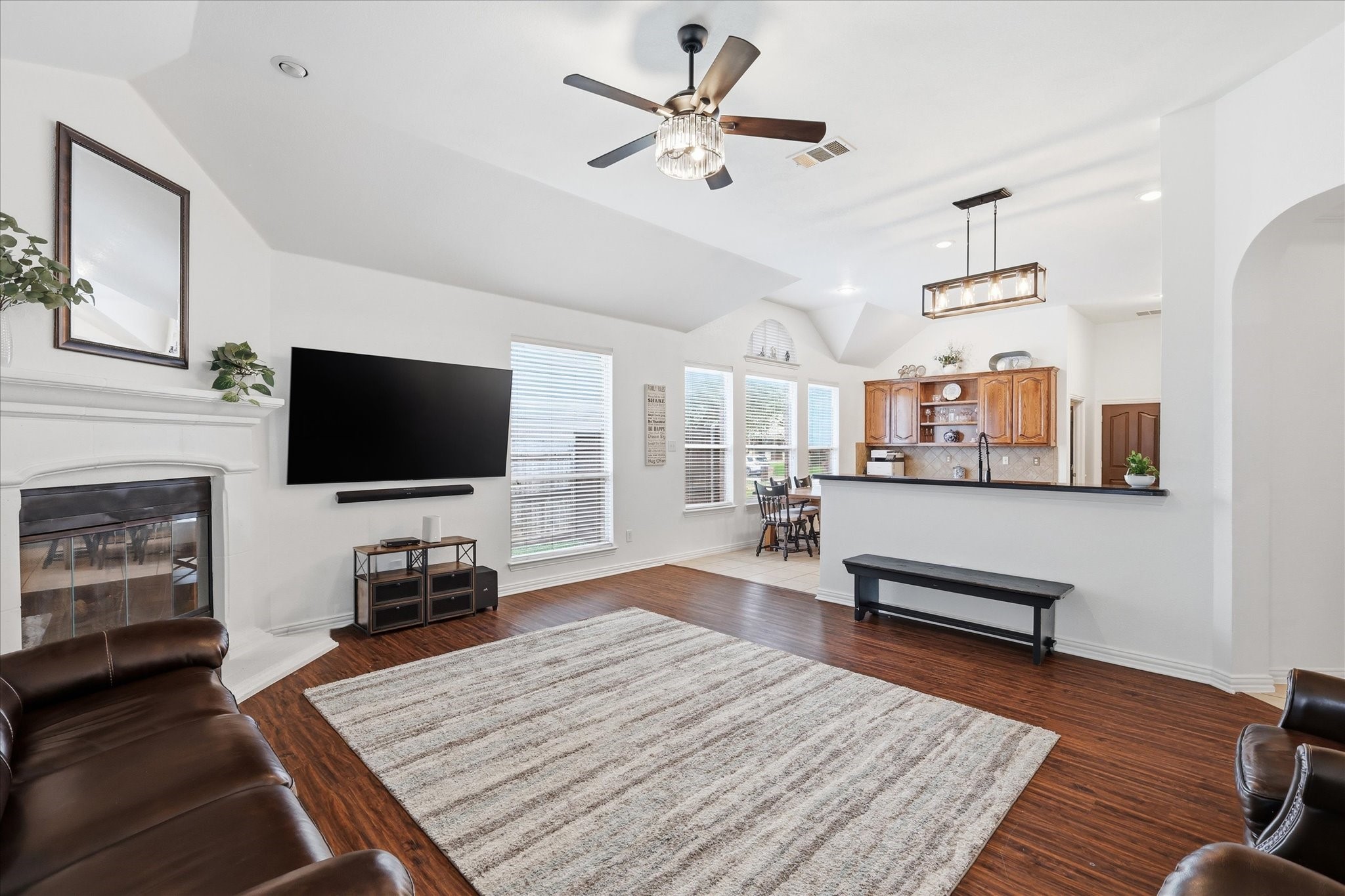 8106 Summerleaf Drive Arlington TX 76001