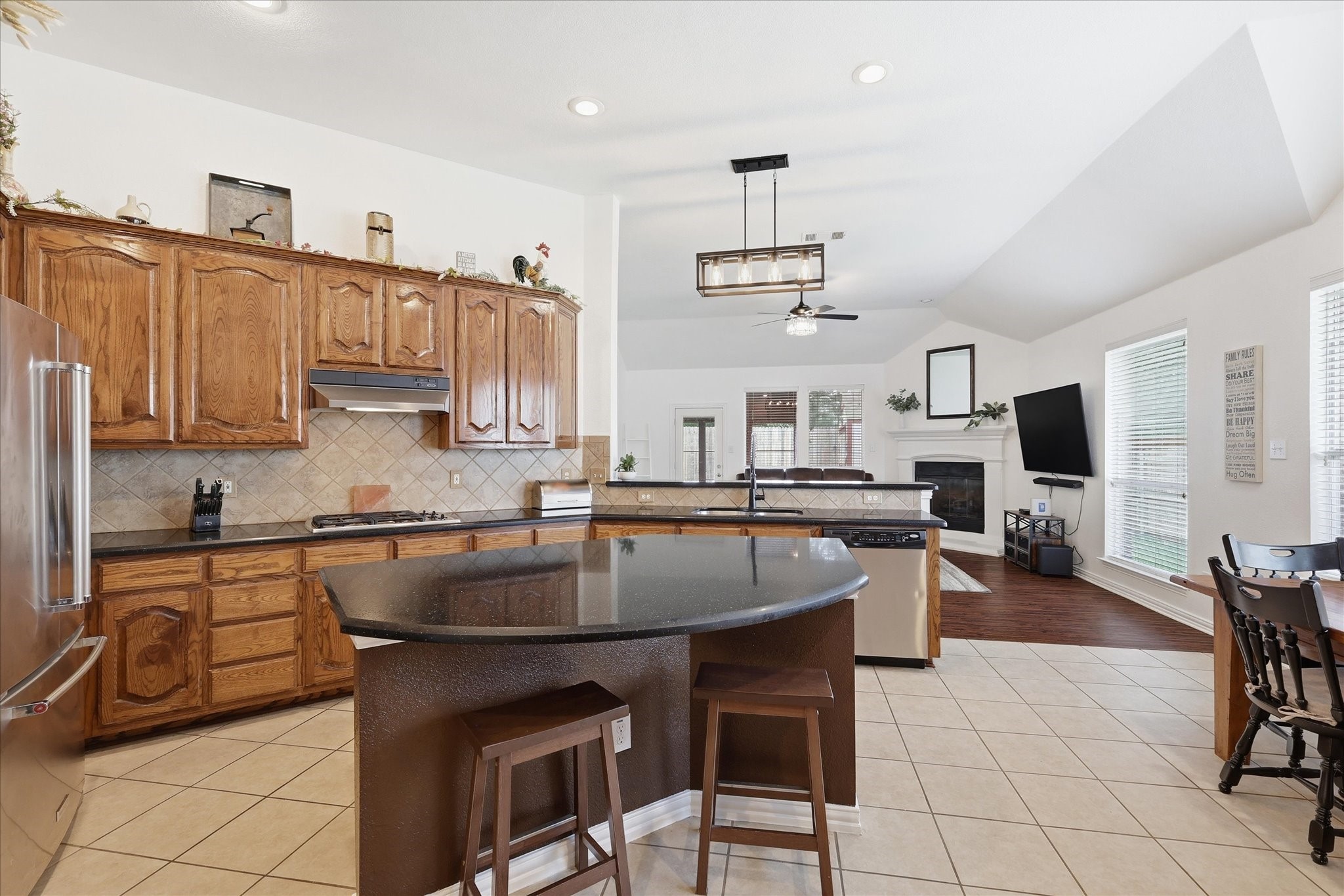 8106 Summerleaf Drive Arlington TX 76001