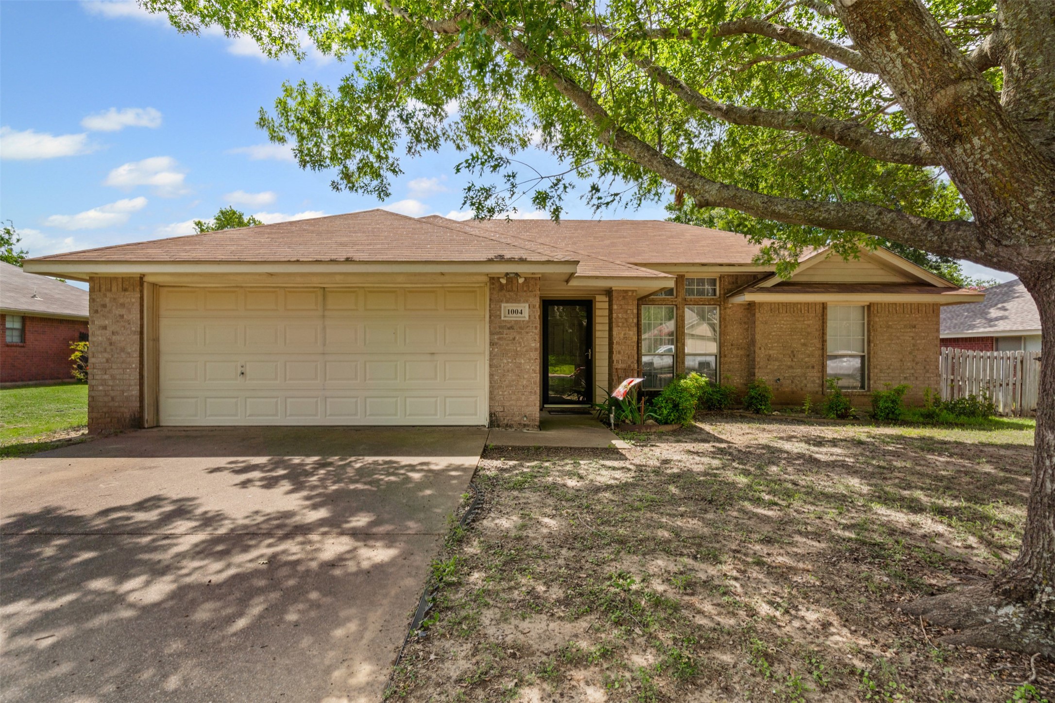 1004 N Carolina Avenue Midlothian TX 76065