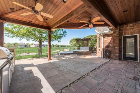 1371 Meadows Avenue Lantana TX 76226
