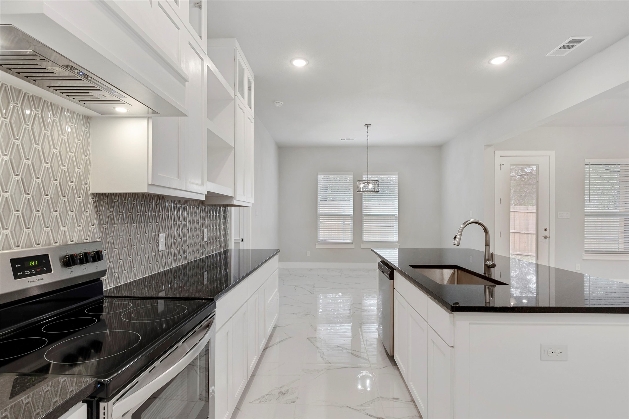 2217 S Peachtree Court Denison TX 75020