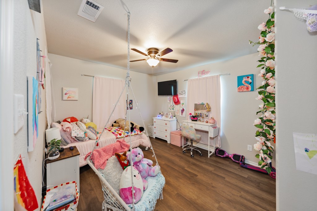 709 W Live Oak Street Alvord TX 76225