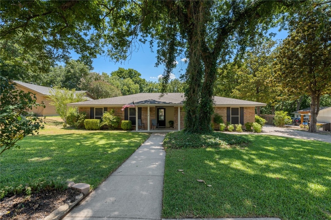 1116 Wedgewood Drive Woodway TX 76712