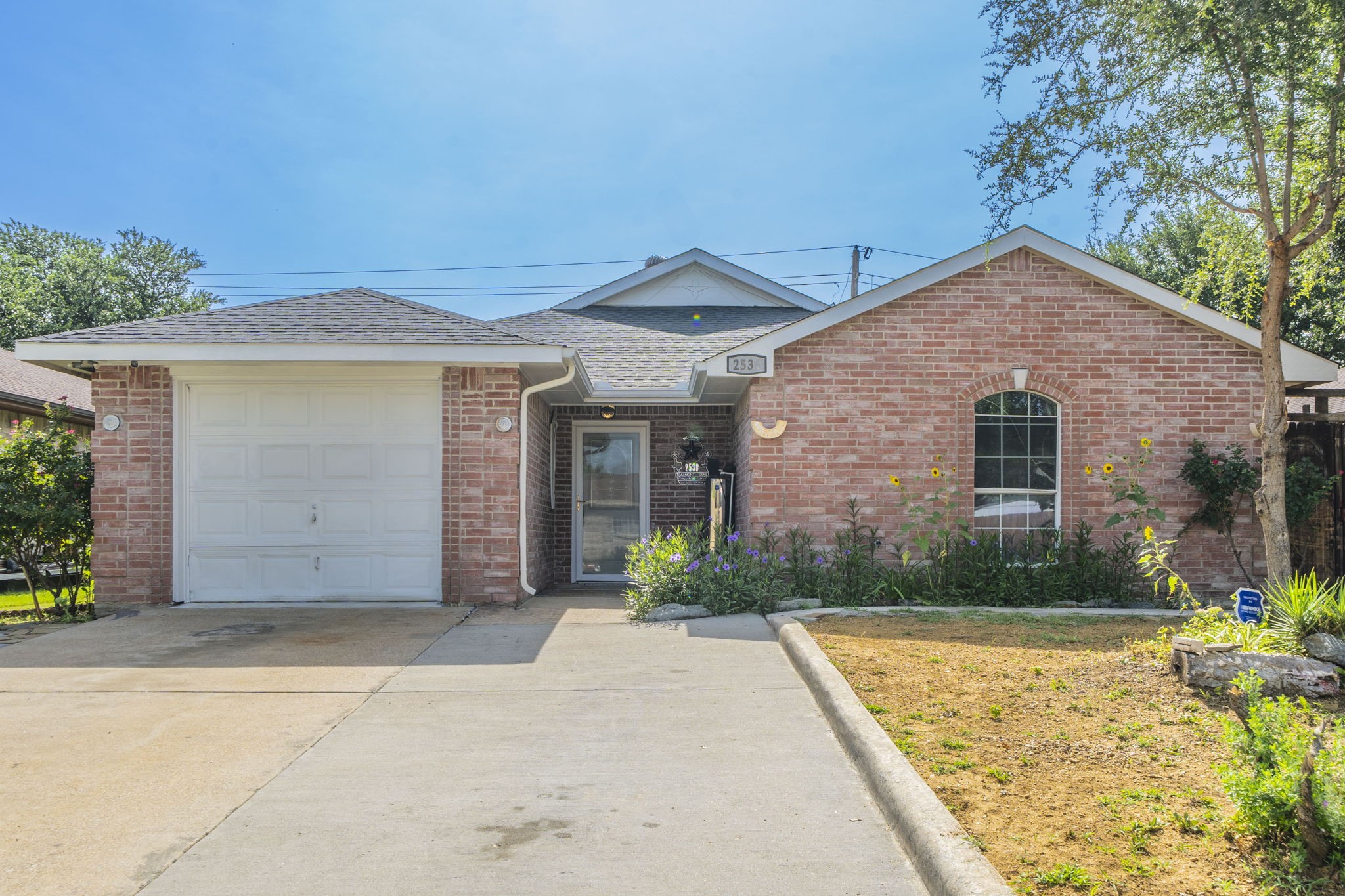 2536 Tealmont Trail Dallas TX 75211