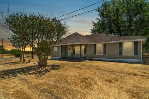 386 E 4th Street Crawford TX 76638