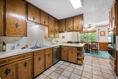2213 Shadywood Court Arlington TX 76012