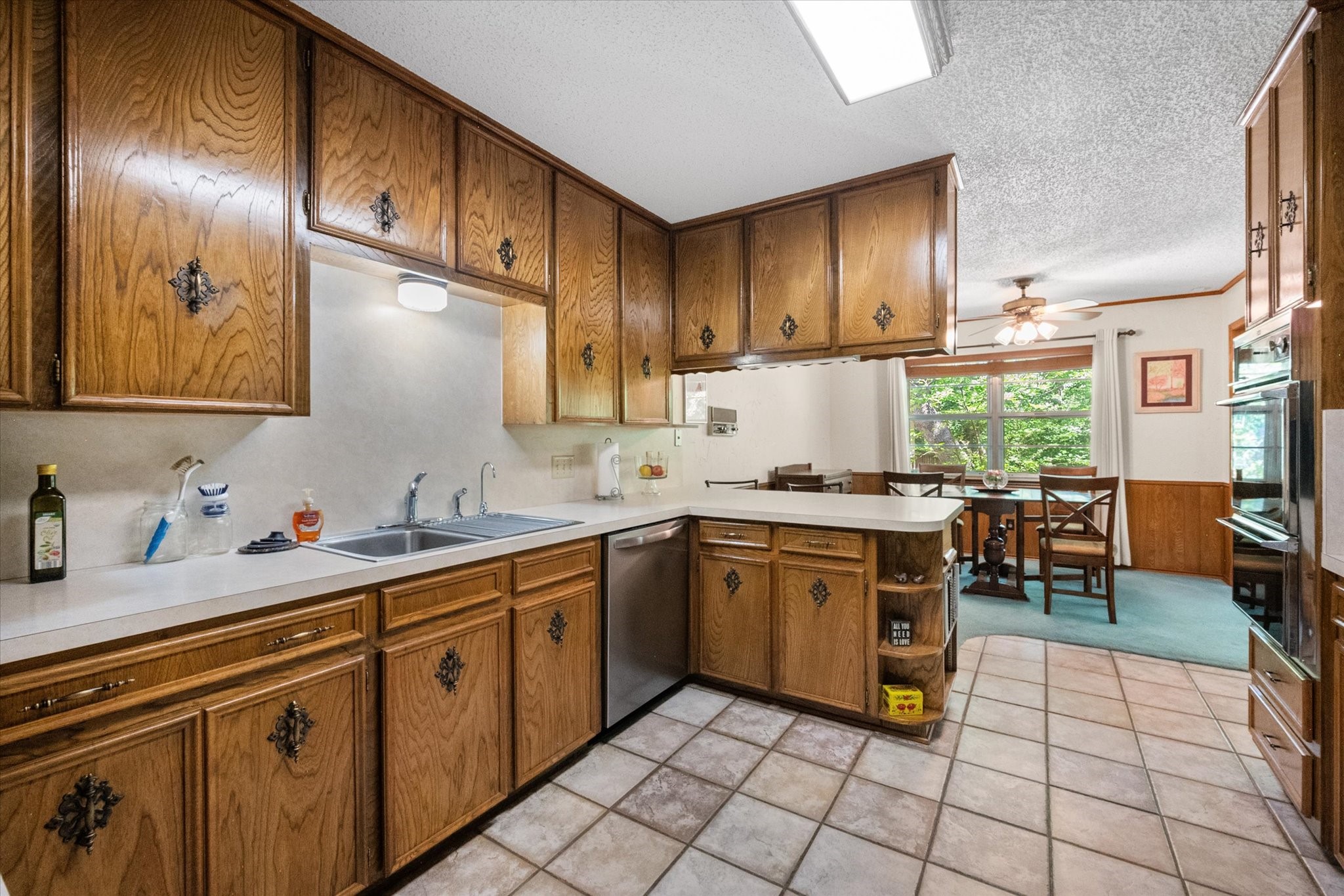 2213 Shadywood Court Arlington TX 76012