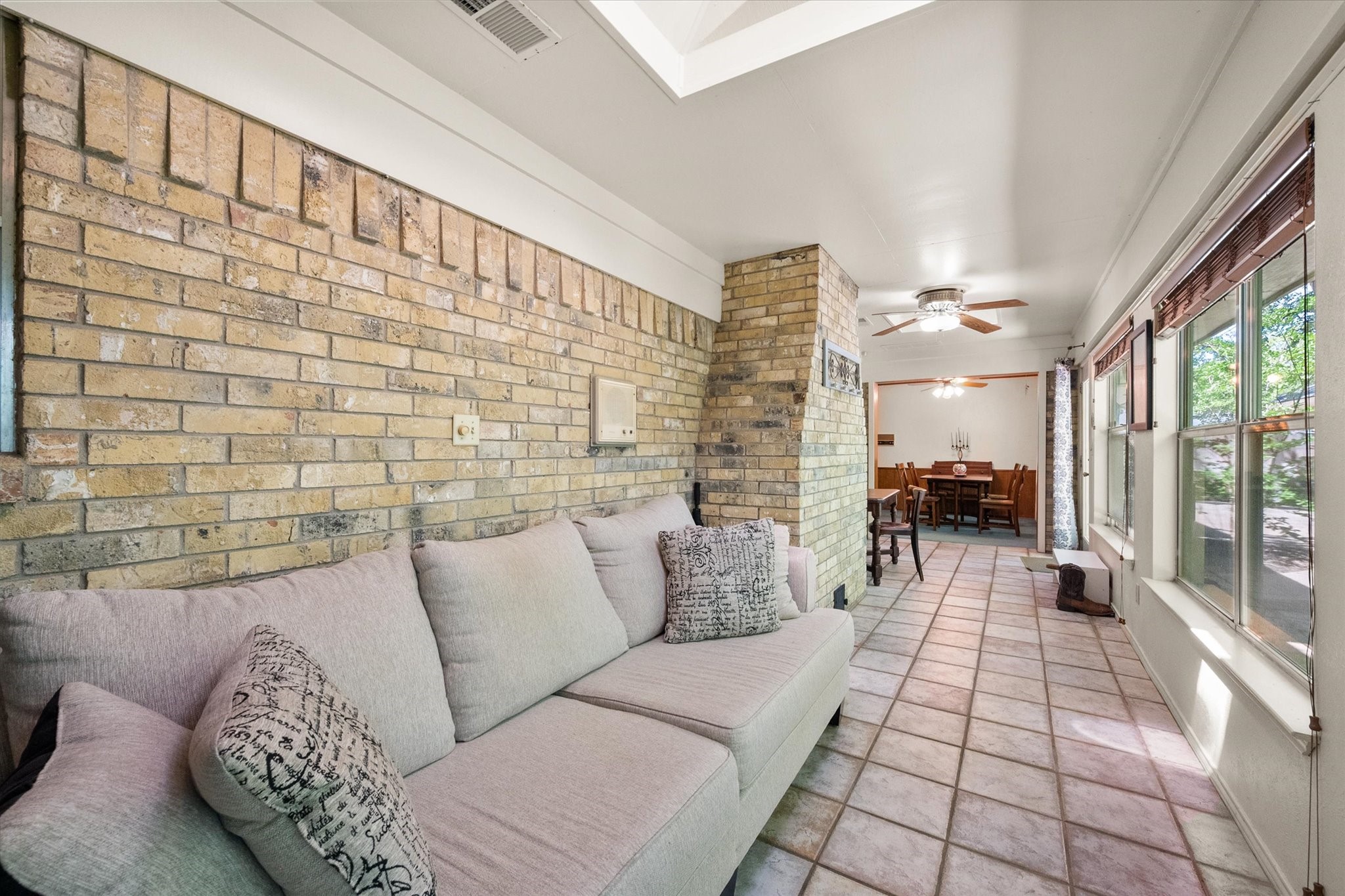 2213 Shadywood Court Arlington TX 76012