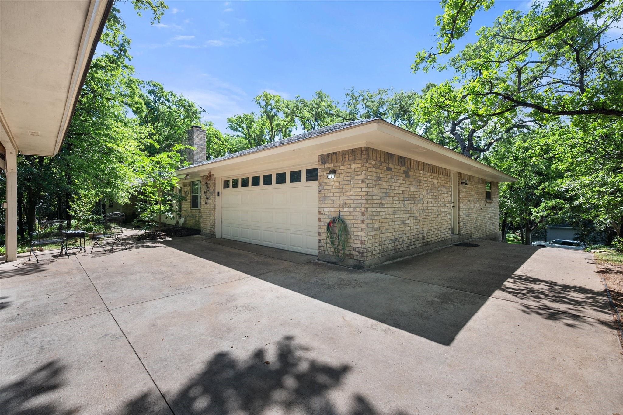 2213 Shadywood Court Arlington TX 76012
