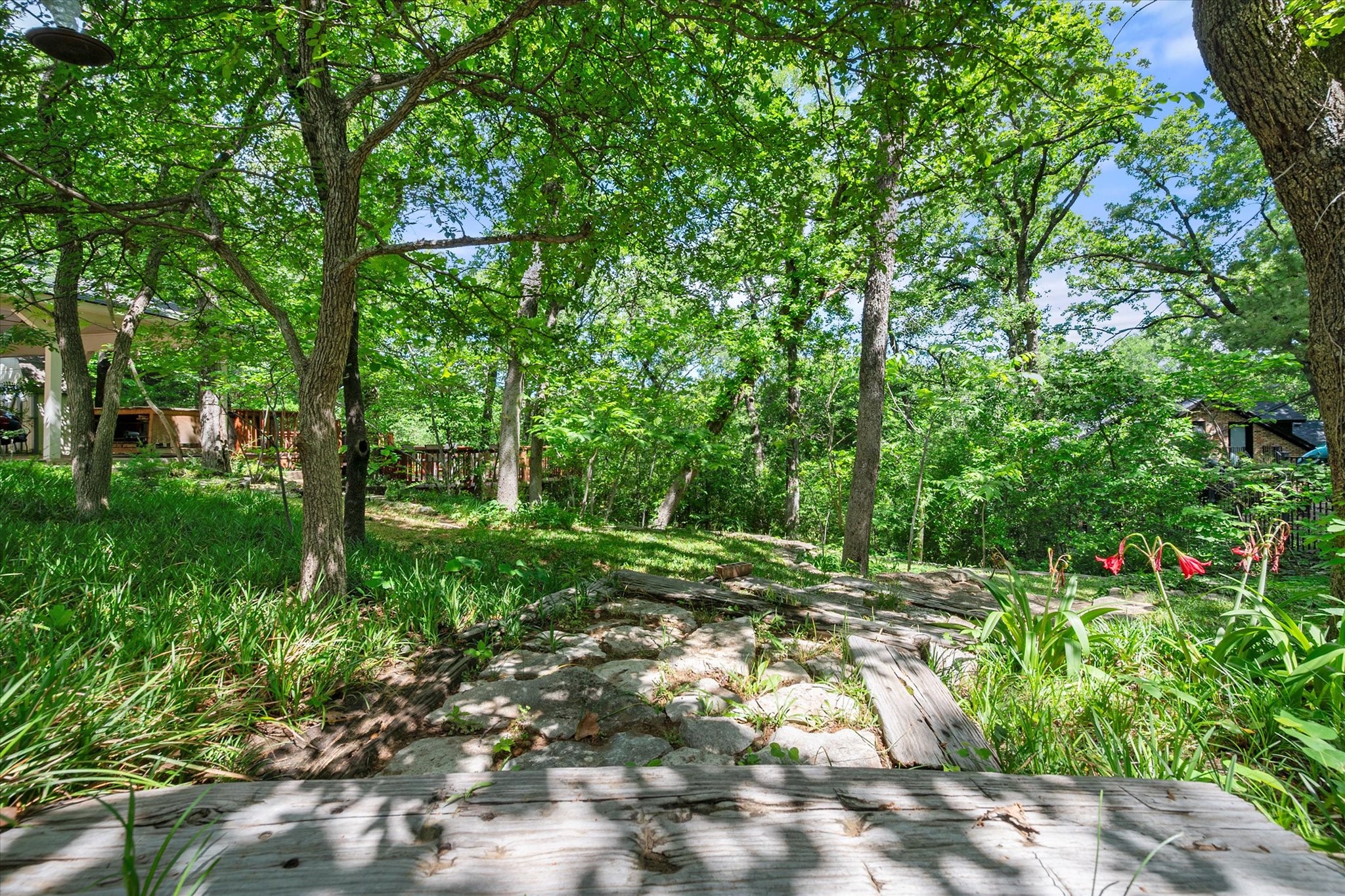 2213 Shadywood Court Arlington TX 76012