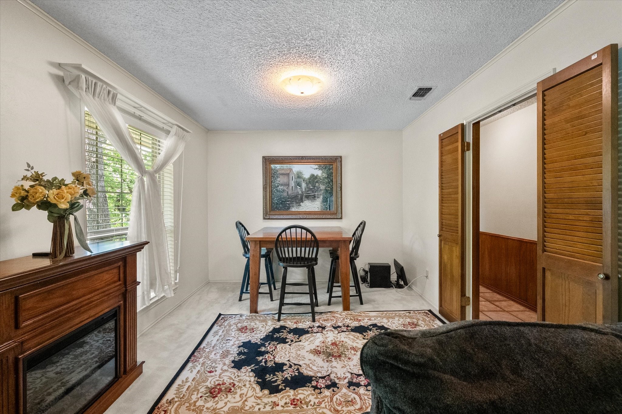 2213 Shadywood Court Arlington TX 76012