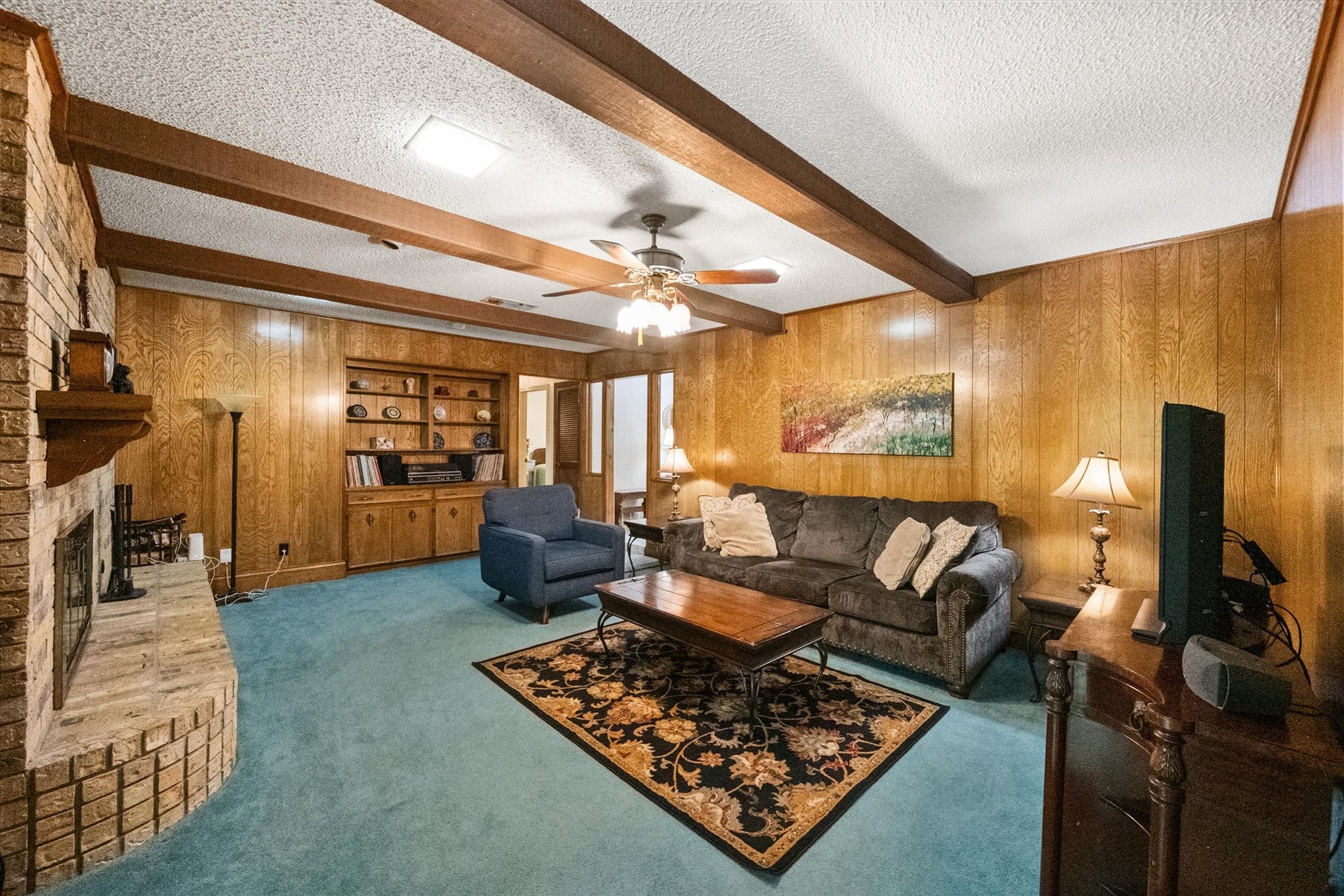 2213 Shadywood Court Arlington TX 76012