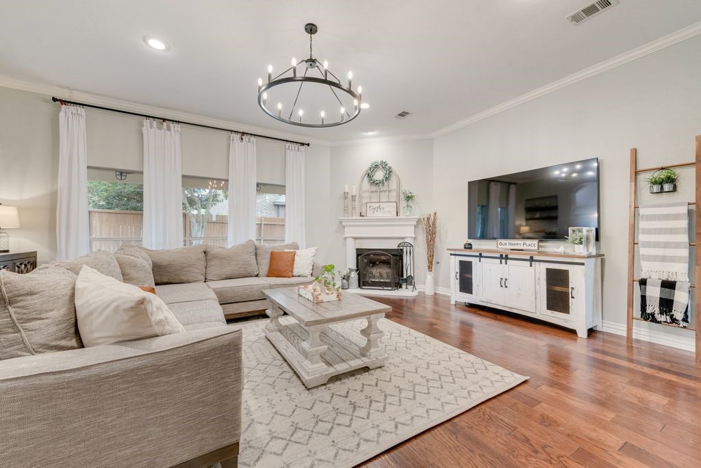 2944 Bahia Grand Prairie TX 75054