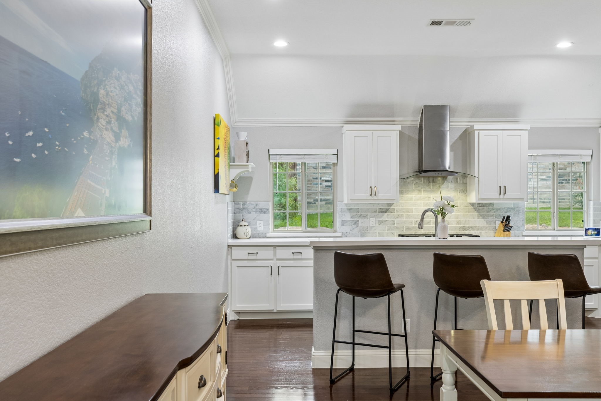 6427 Lake Bluff Drive Dallas TX 75249