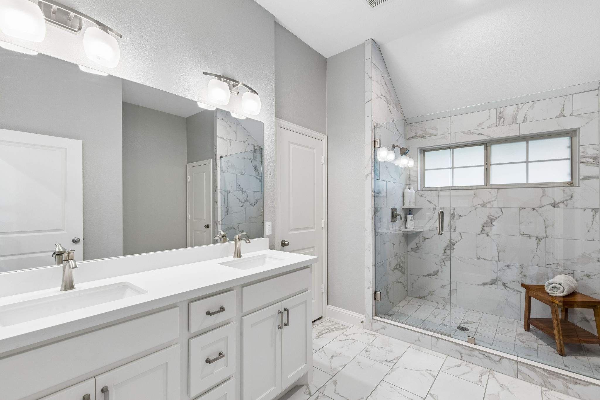 6427 Lake Bluff Drive Dallas TX 75249