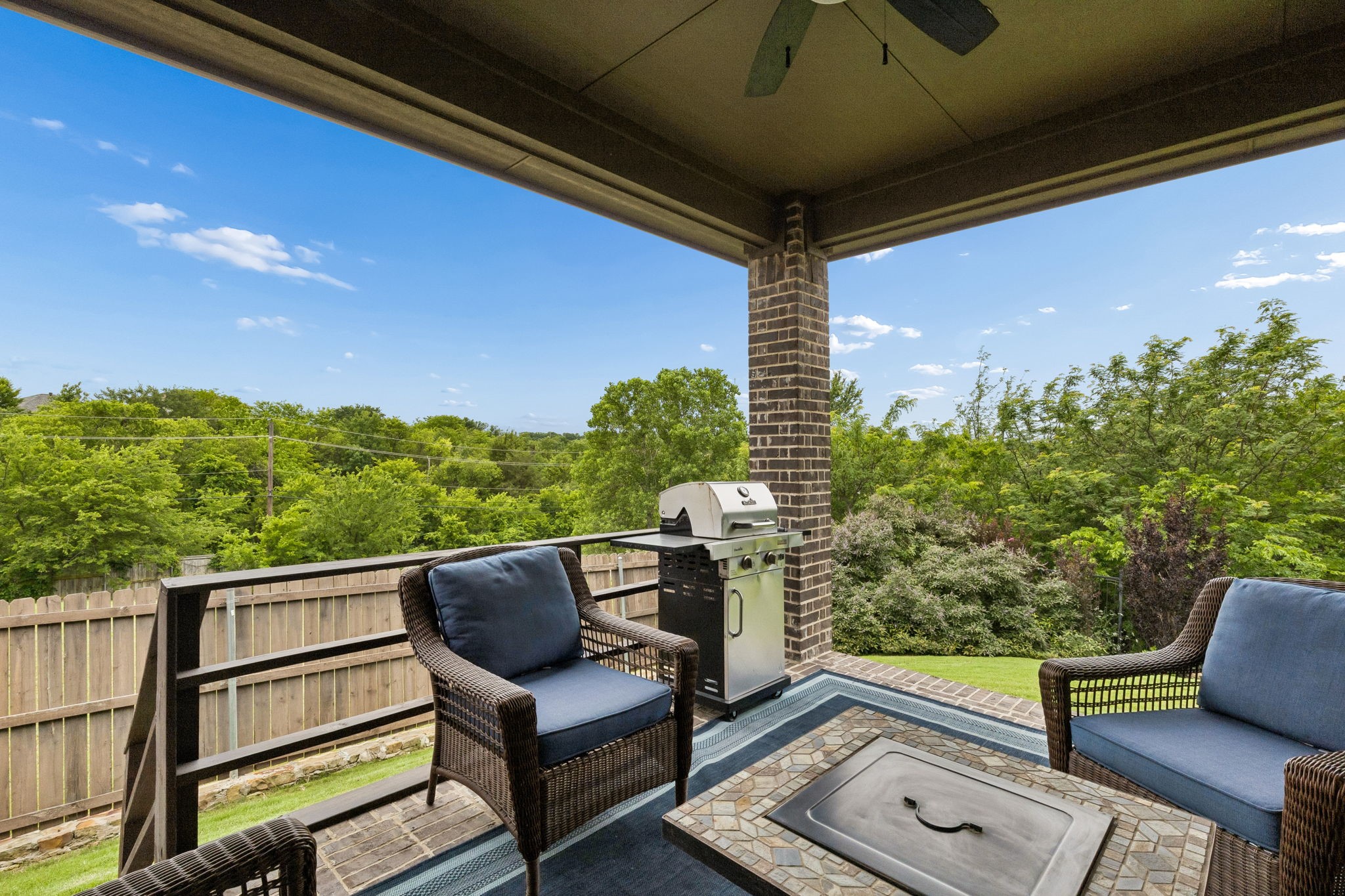6427 Lake Bluff Drive Dallas TX 75249