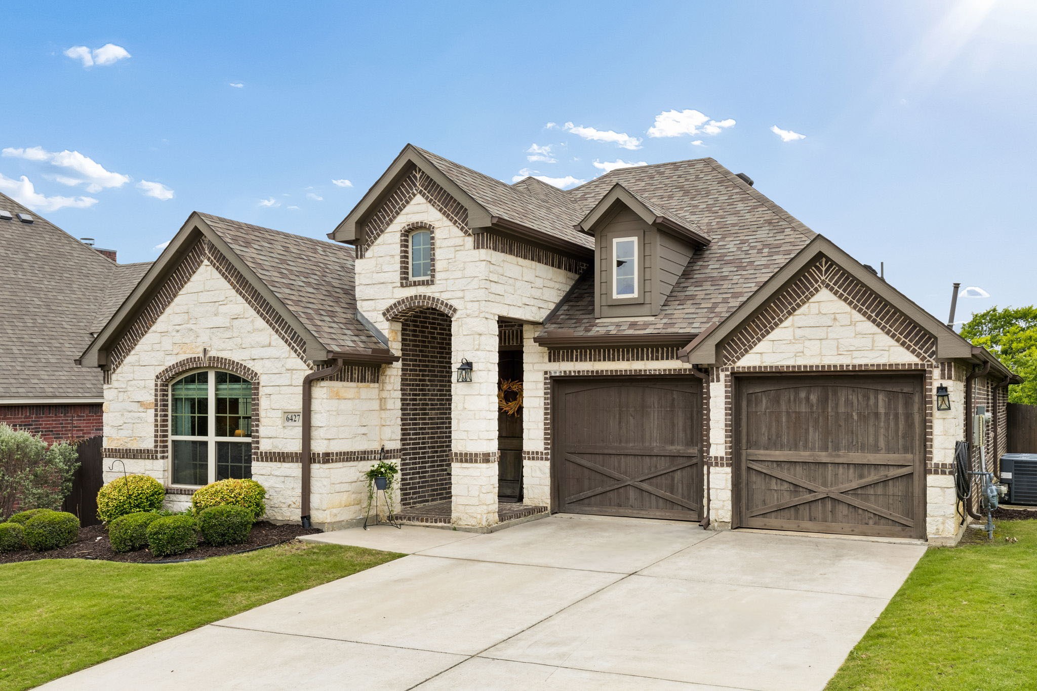 6427 Lake Bluff Drive Dallas TX 75249