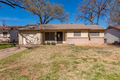 4337 Kings Circle N Fort Worth TX 76111