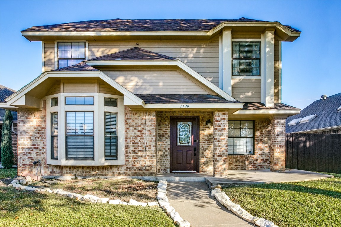 1146 Meadow Park Lane Grand Prairie TX 75052