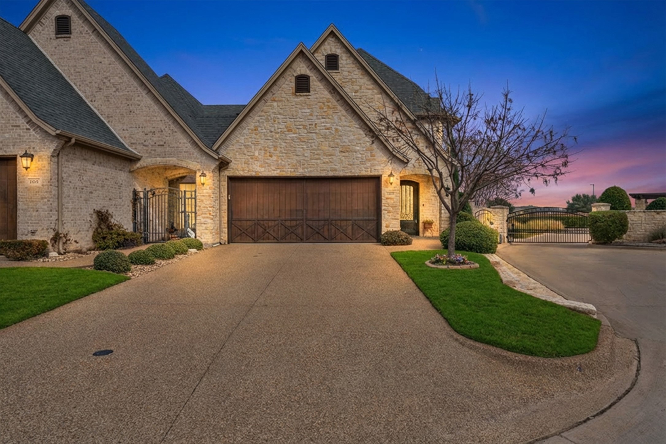 2400 Vineyard Drive Granbury TX 76048
