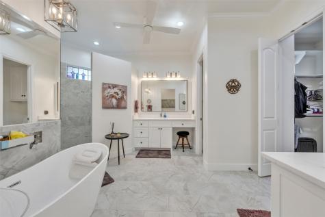 2400 Vineyard Drive Granbury TX 76048