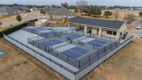 2400 Vineyard Drive Granbury TX 76048