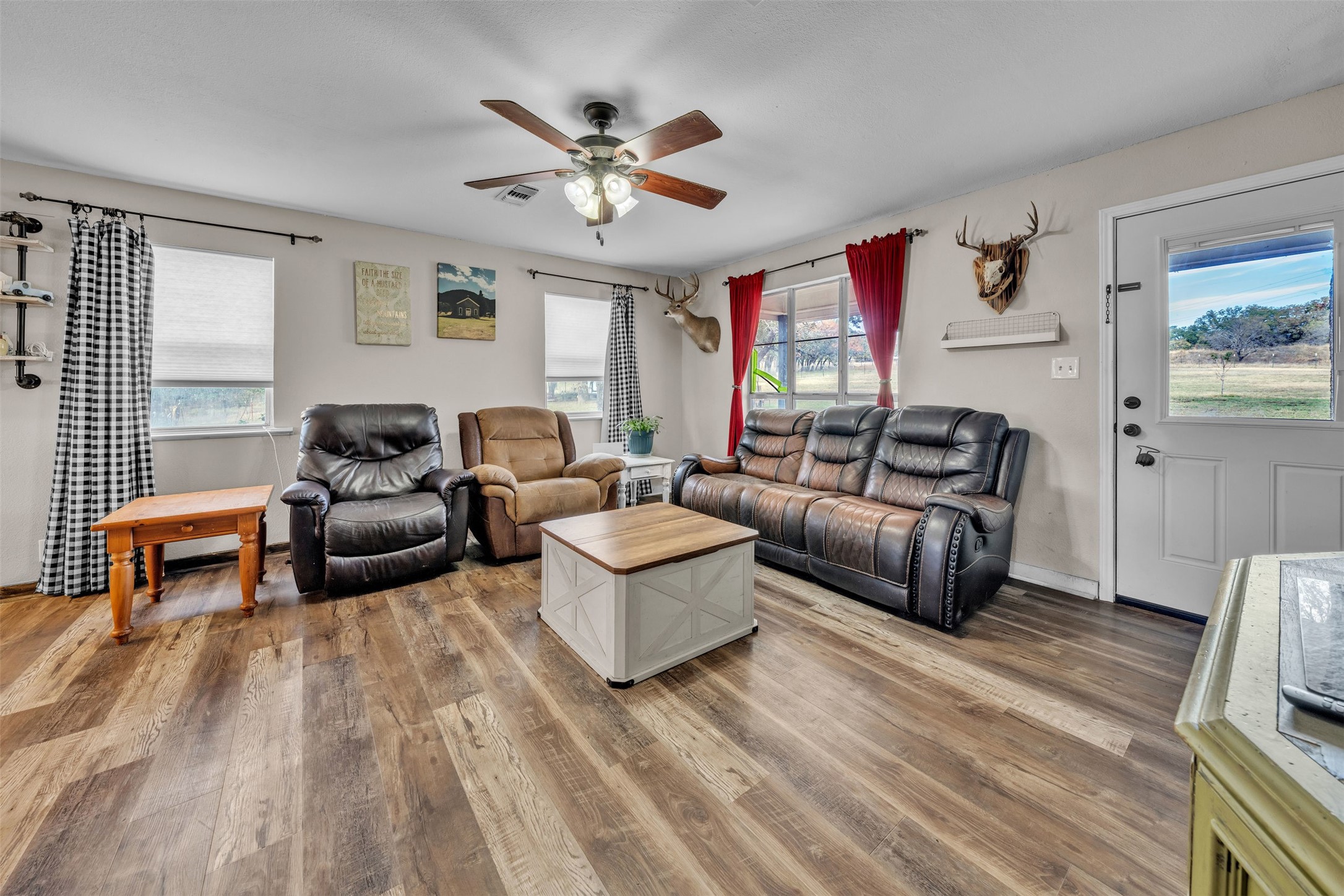 218 Private Road 3638 Springtown TX 76082